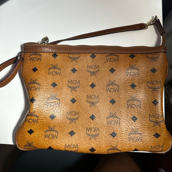 MCM Clutch - Picture 2 of 6
